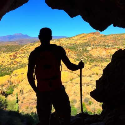 shadow-silhouette-adventure-desert-arizona-recreation-cave-man-outdoor-mountains-apache-trail_t20_WQ81J1